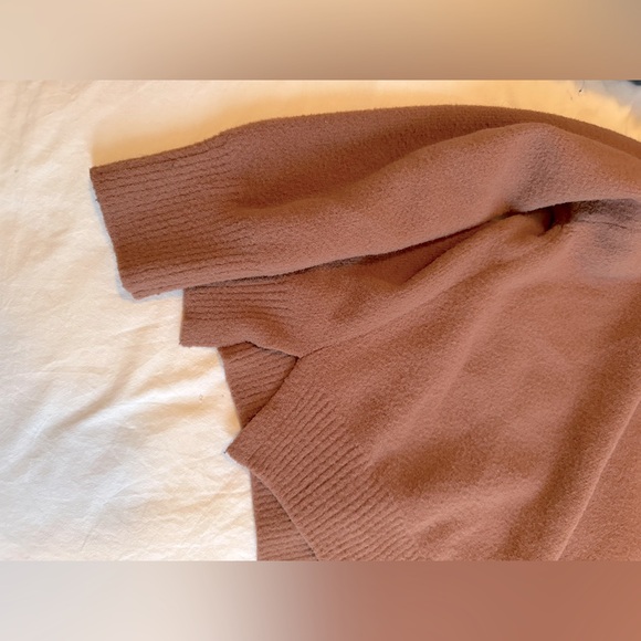 Abercrombie & Fitch Brown Burnt Orange Sweater - Picture 4 of 4